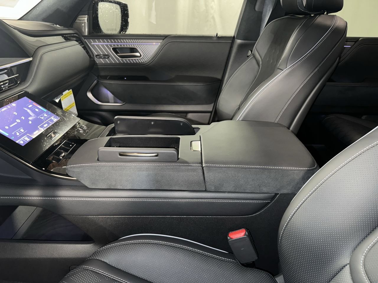 Used 2025 INFINITI QX80 Autograph w/ Premium Cargo Package image 28