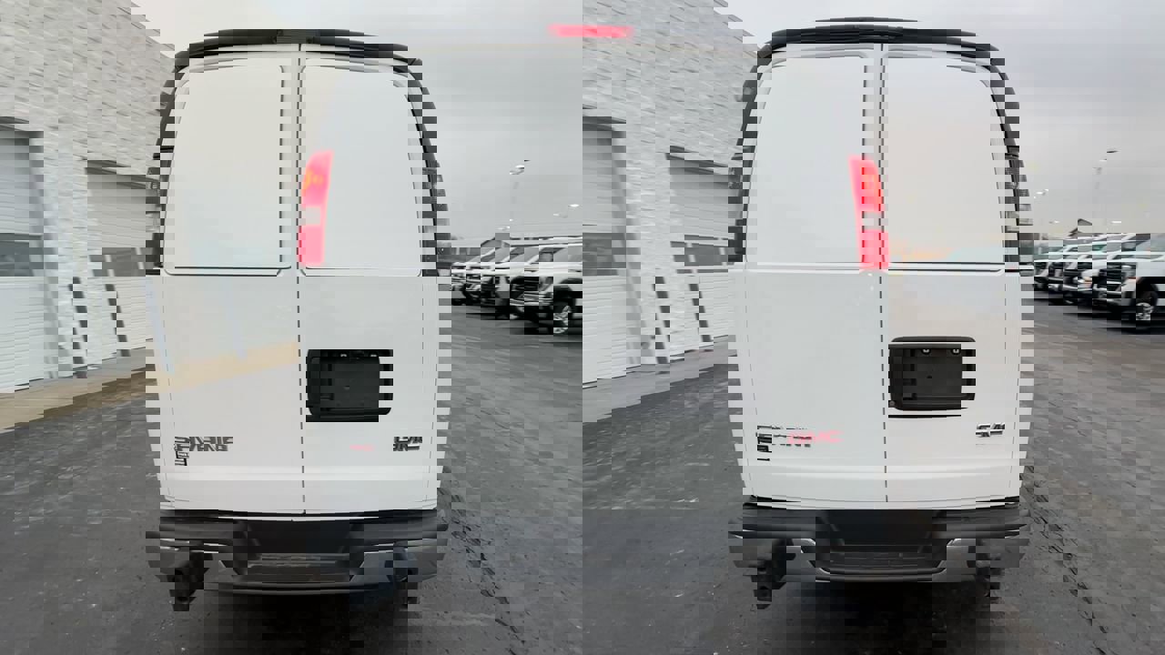 Used 2024 GMC Savana 2500 w/ Driver Convenience Package image 7