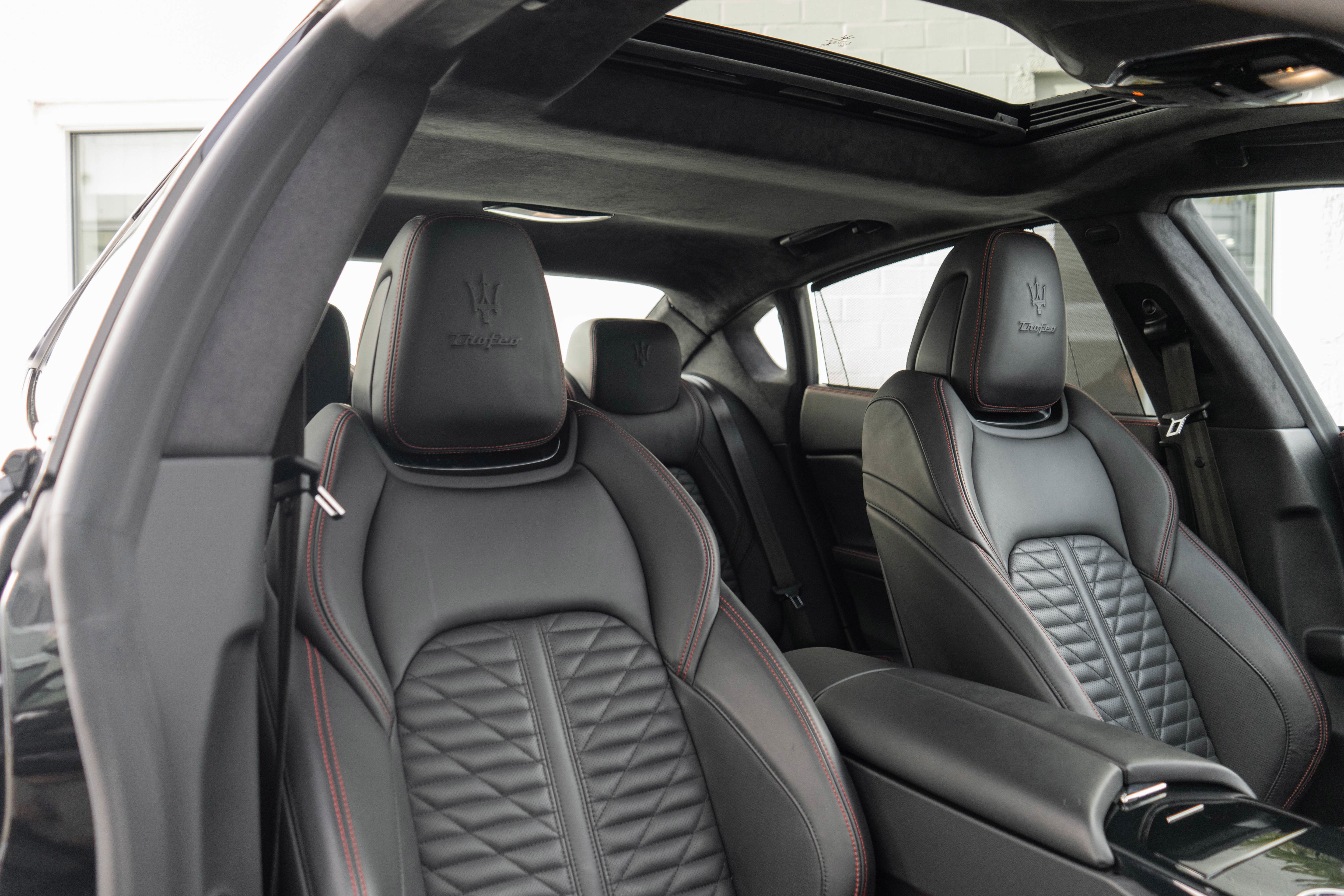 Used 2021 Maserati Quattroporte Trofeo image 27