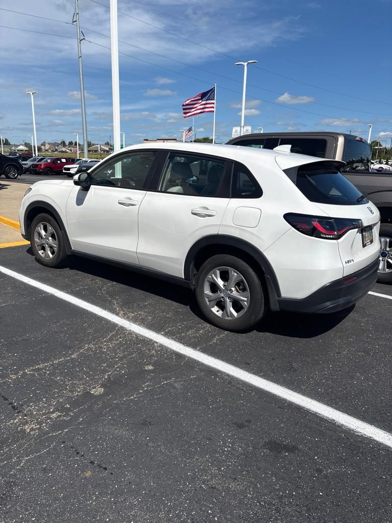Used 2025 Honda HR-V LX image 4