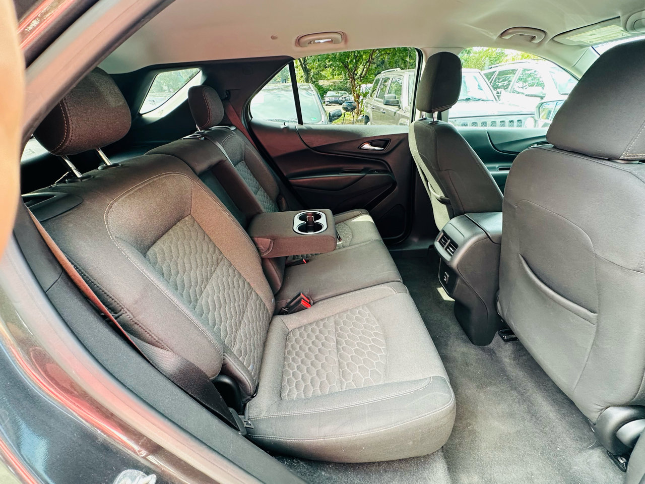 Used 2020 Chevrolet Equinox LT w/ Driver Convenience Package image 23