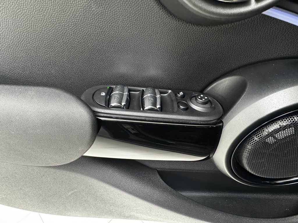 Used 2023 MINI Cooper S w/ MINI Resolute Edition image 22