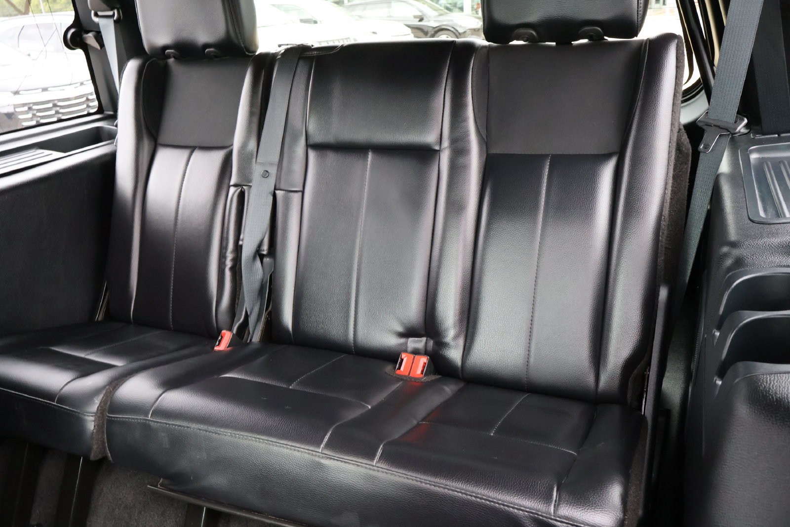 Used 2017 Ford Expedition Limited AWD/4WD image 14