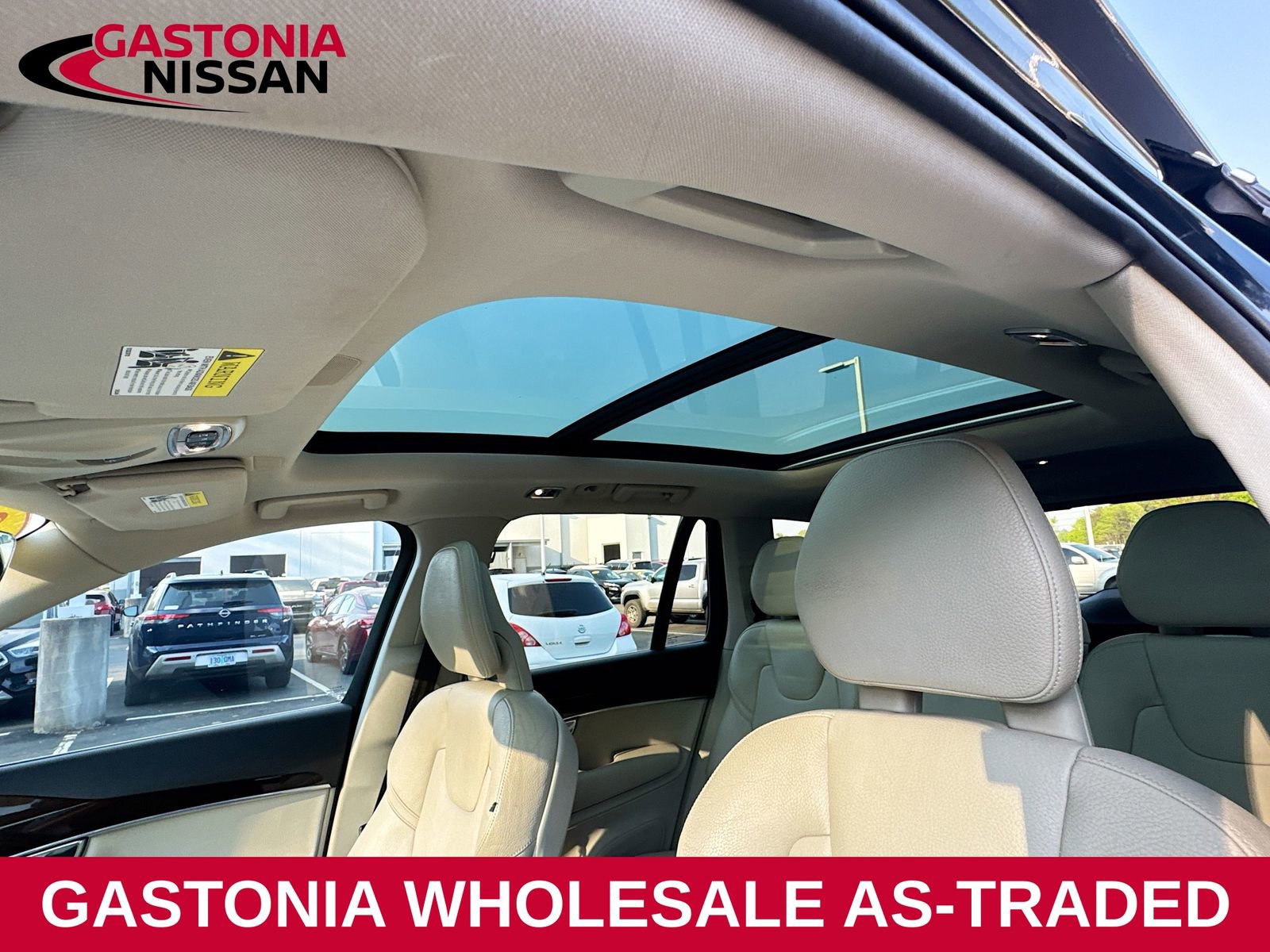 Used 2016 Volvo XC90 T6 Momentum w/ Momentum Plus Package image 22