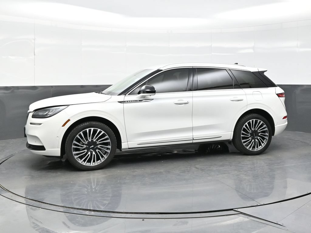 Used 2021 Lincoln Corsair AWD image 3