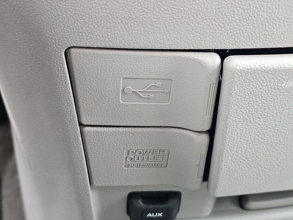 Used 2014 Honda Odyssey LX image 12