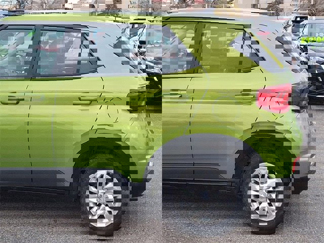 Used 2021 Hyundai Venue SE image 6