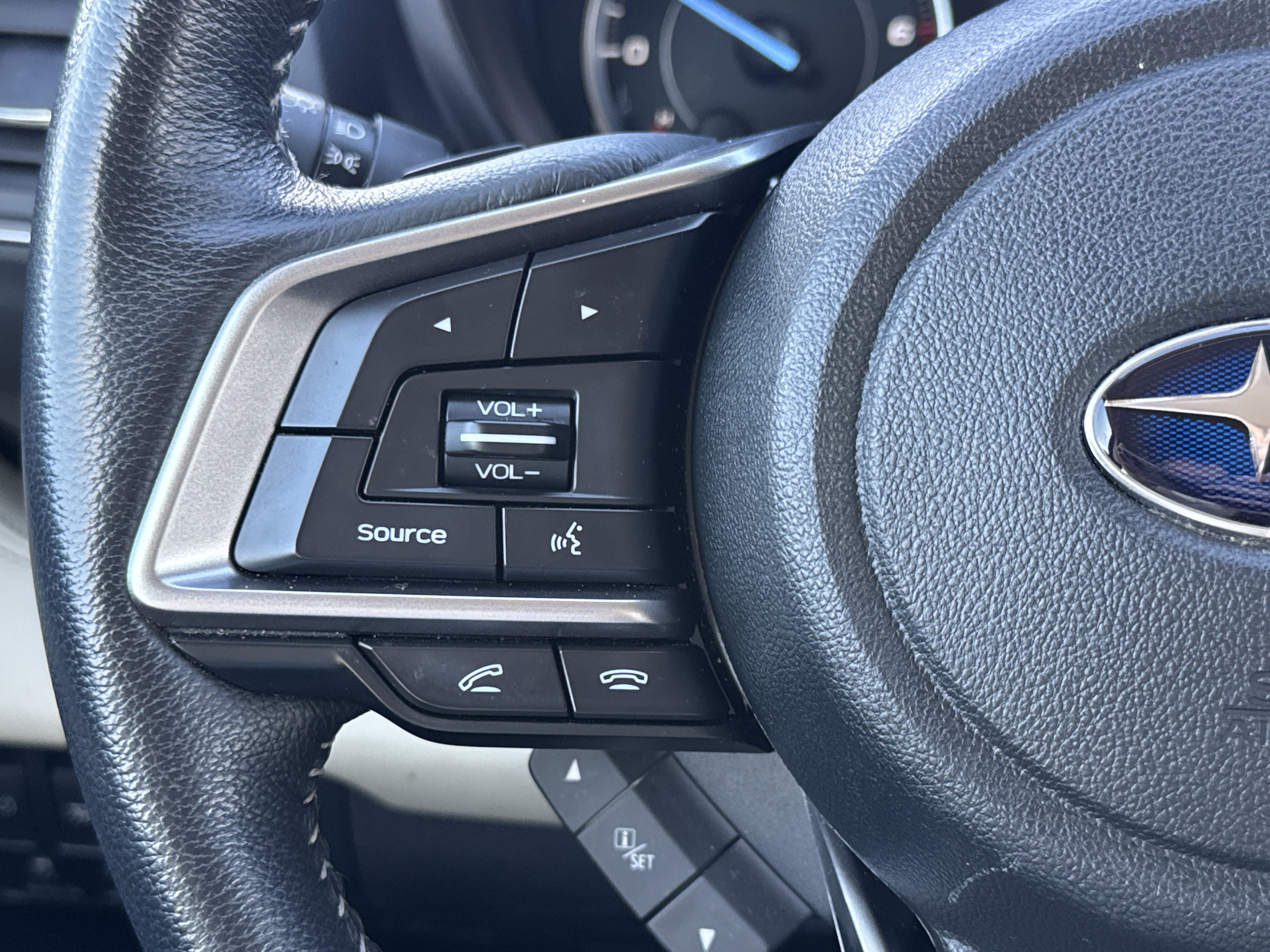 Used 2021 Subaru Ascent Limited image 16