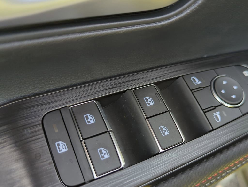 New 2026 Nissan Kicks SR image 21