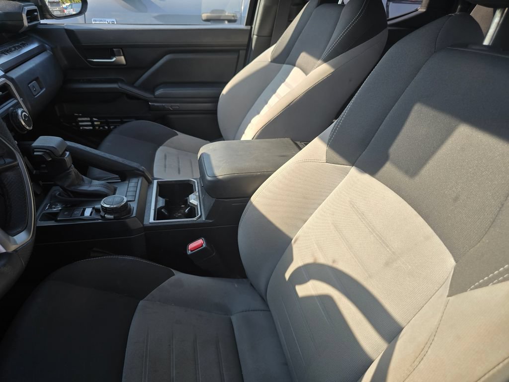 Used 2025 Toyota Tacoma TRD Sport AWD/4WD image 24
