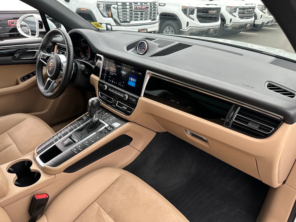 Used 2019 Porsche Macan AWD/4WD image 33