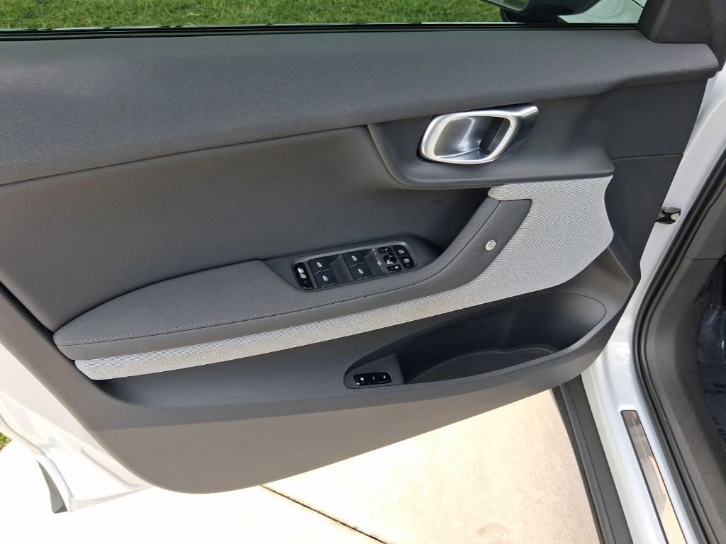 Used 2022 Polestar Polestar 2 w/ Performance Package AWD/4WD image 15