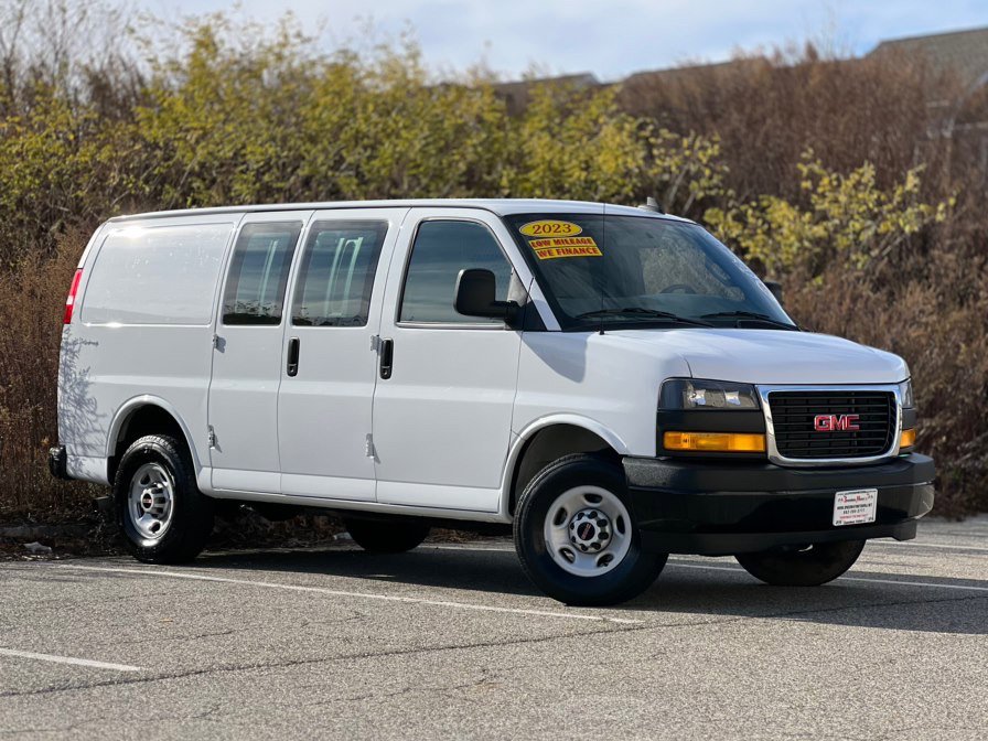 Used 2023 GMC Savana 2500 w/ Driver Convenience Package image 1