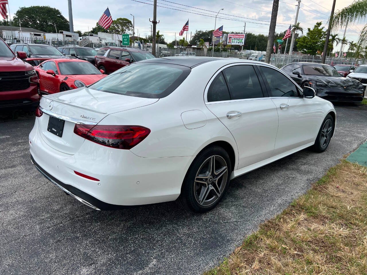 Used 2023 Mercedes-Benz E 350 4MATIC Sedan image 5
