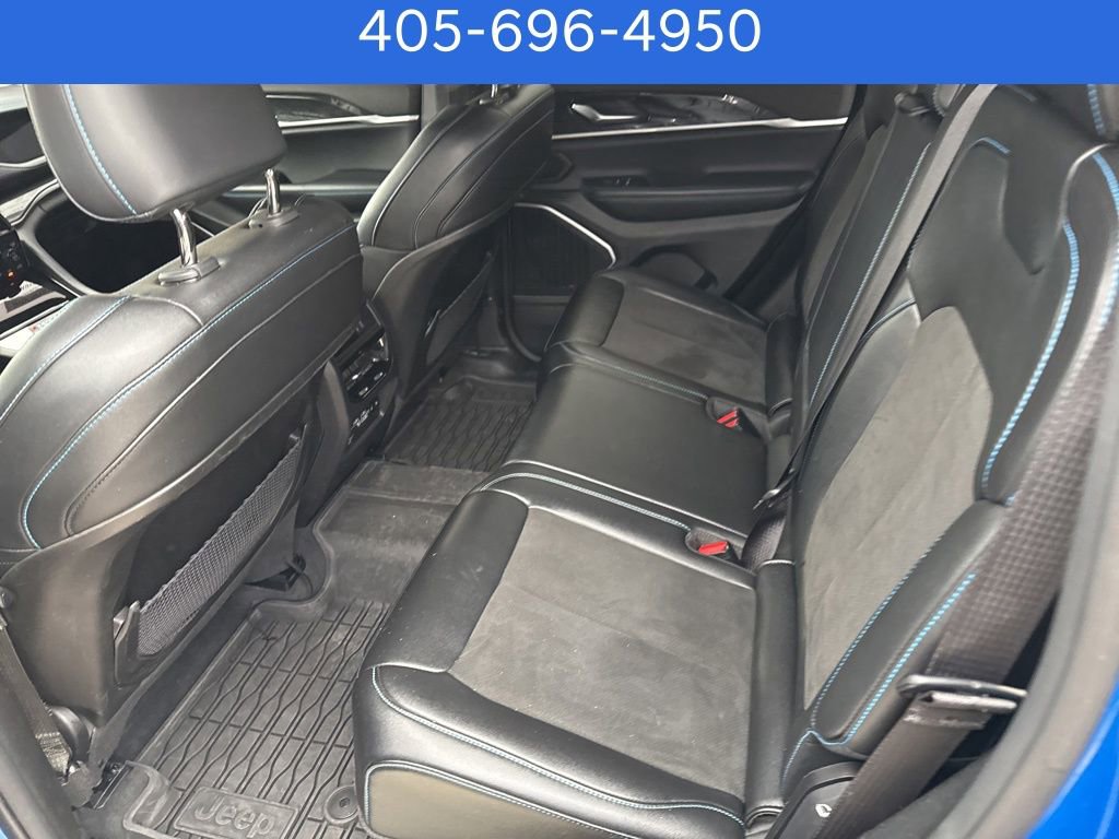 Used 2022 Jeep Grand Cherokee Trailhawk w/ Luxury Tech Group III image 16