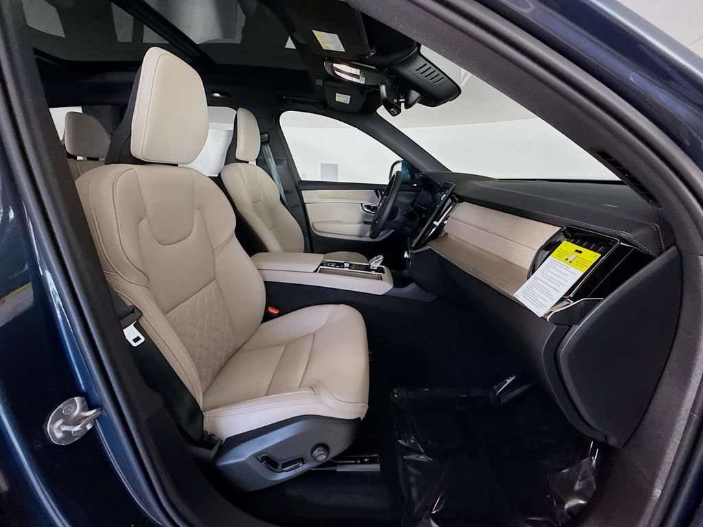 New 2026 Volvo XC90 B6 Plus w/ Protection Package Premier AWD/4WD image 30