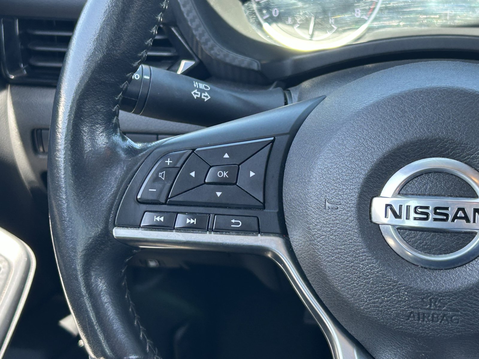 Used 2023 Nissan Sentra SV w/ All-Weather Package FWD image 22