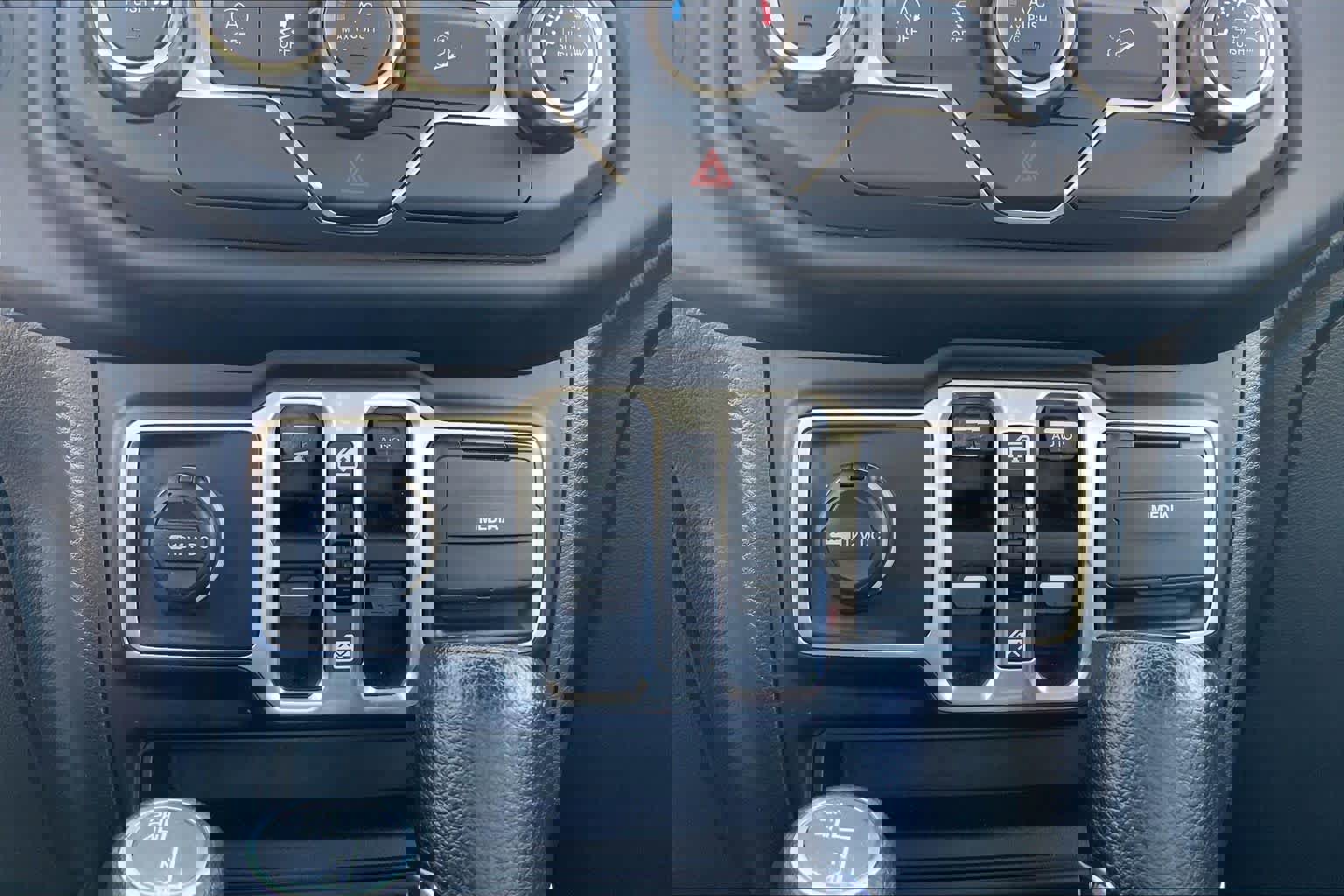 Used 2018 Jeep Wrangler Unlimited Sport S image 35