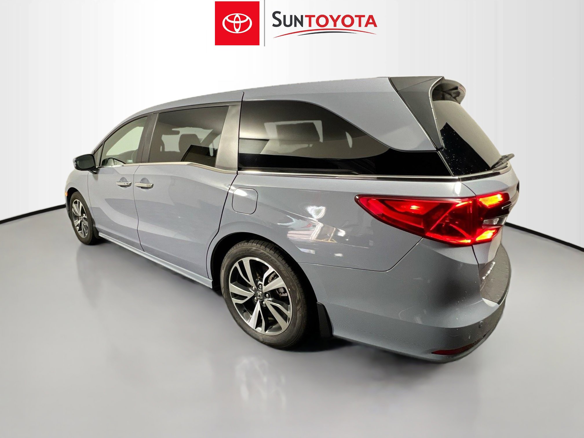 Used 2023 Honda Odyssey Touring image 6