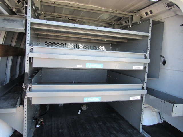 Used 2017 Chevrolet Express 2500 RWD image 22