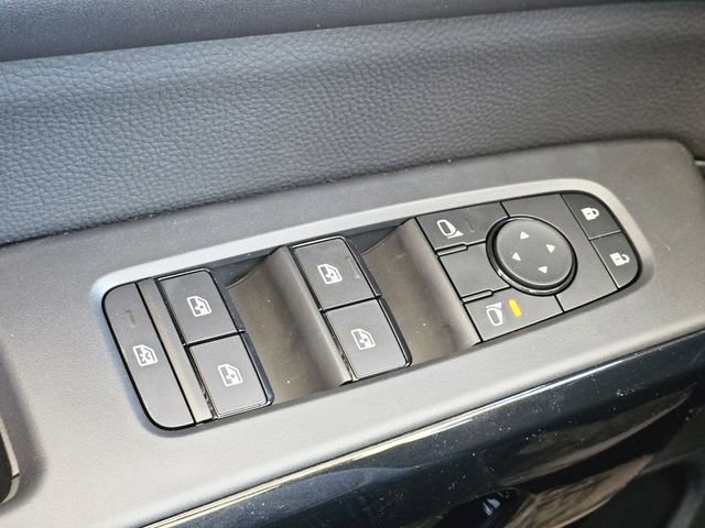 New 2026 Nissan Pathfinder SV w/ Cargo Package image 20