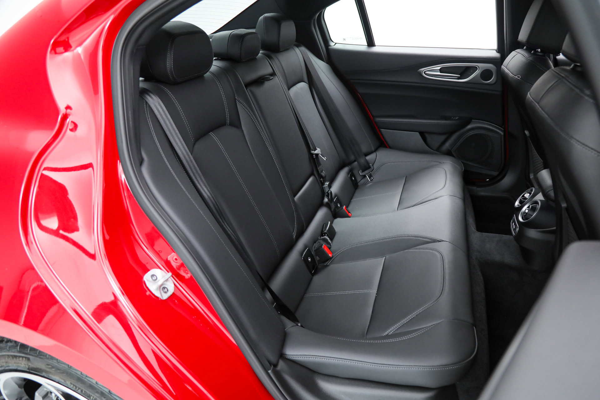 New 2025 Alfa Romeo Giulia w/ Driving Assist Package image 16