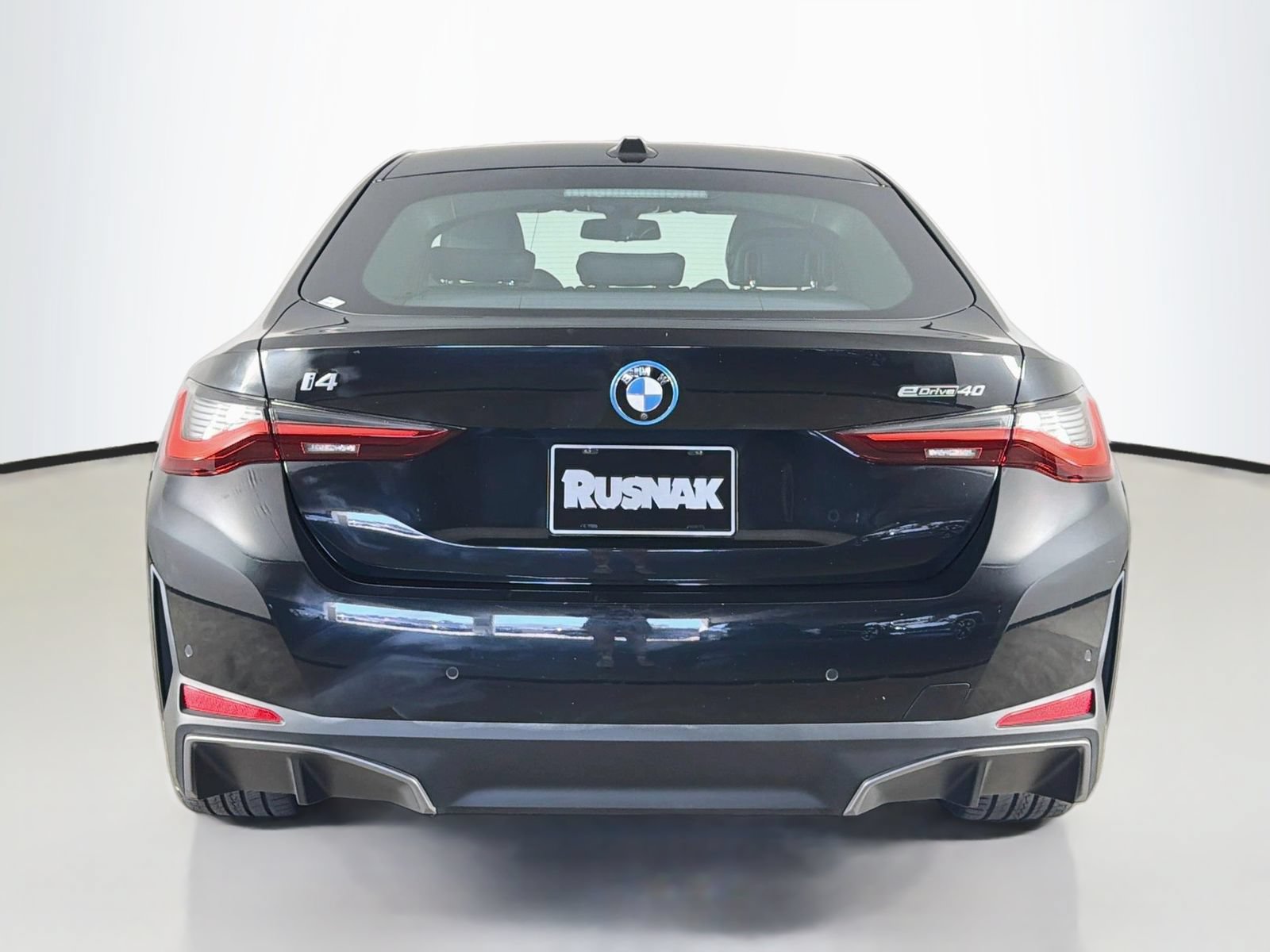 Used 2023 BMW i4 eDrive40 w/ Premium Package RWD image 6