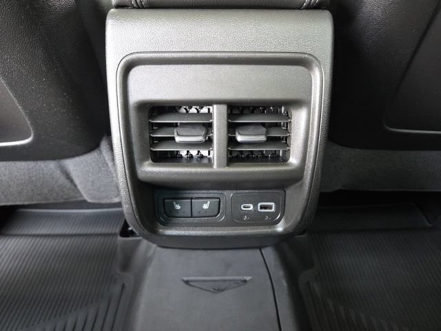 Used 2021 Cadillac XT4 Premium Luxury w/ Sun And Sound Package AWD/4WD image 15