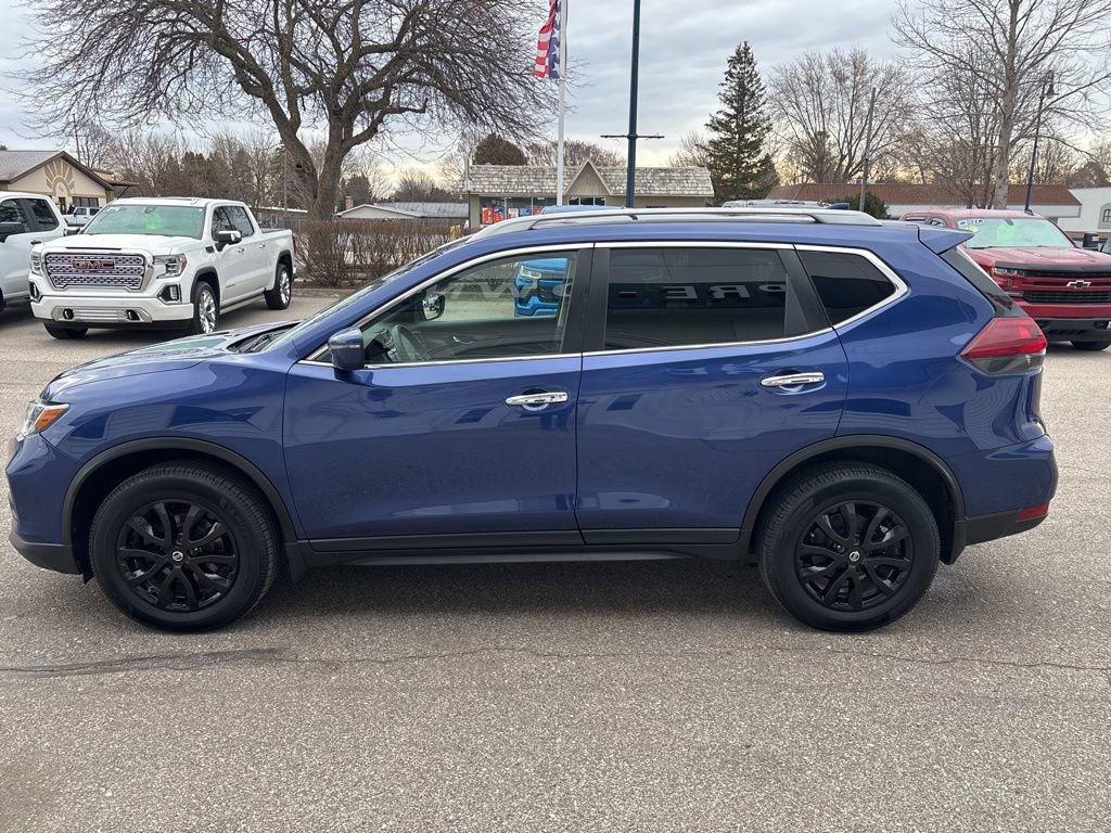 Used 2020 Nissan Rogue SV image 8