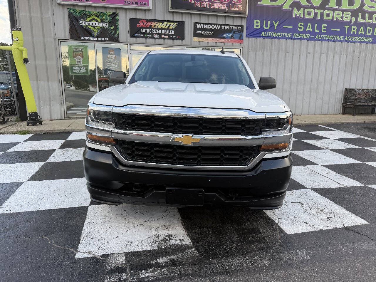Used 2019 Chevrolet Silverado 1500 W/T w/ WT Convenience Package AWD/4WD image 3
