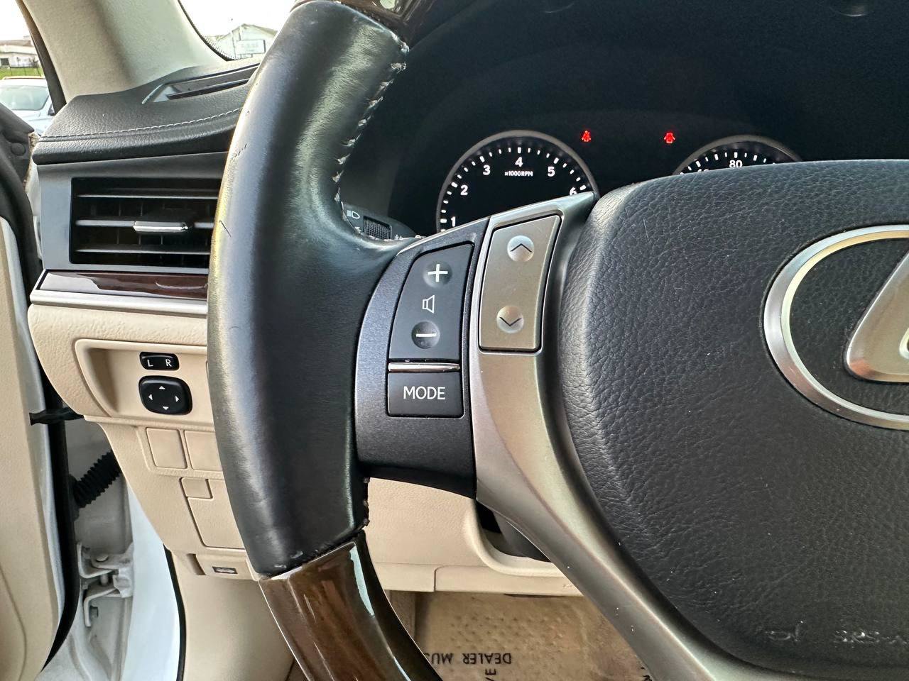 Used 2013 Lexus ES 350 w/ Luxury Pkg FWD image 47