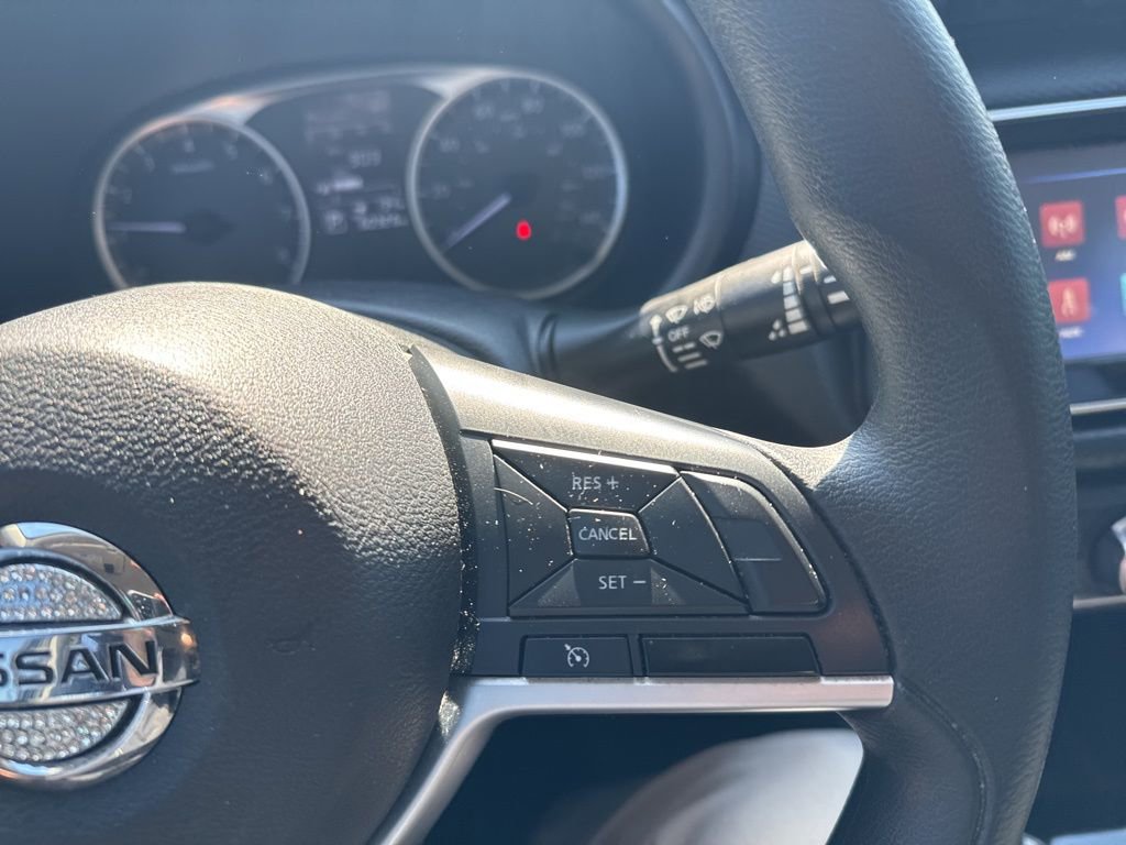 Used 2021 Nissan Kicks S image 14