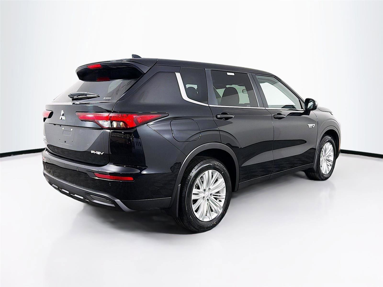 Used 2025 Mitsubishi Outlander ES AWD/4WD image 7