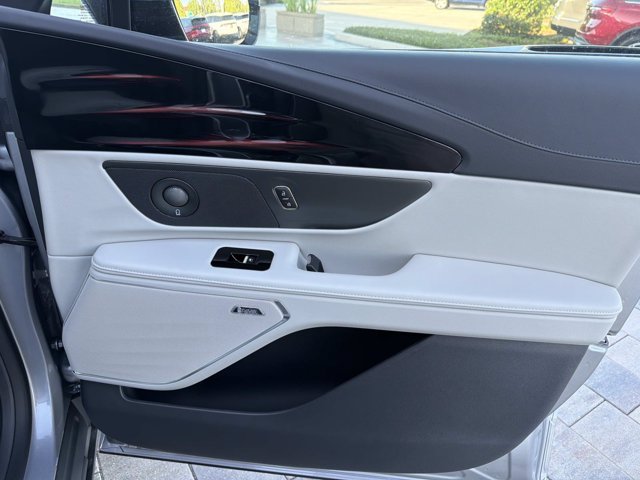 New 2026 Lincoln Nautilus Premier w/ Equipment Group 102A AWD/4WD image 17