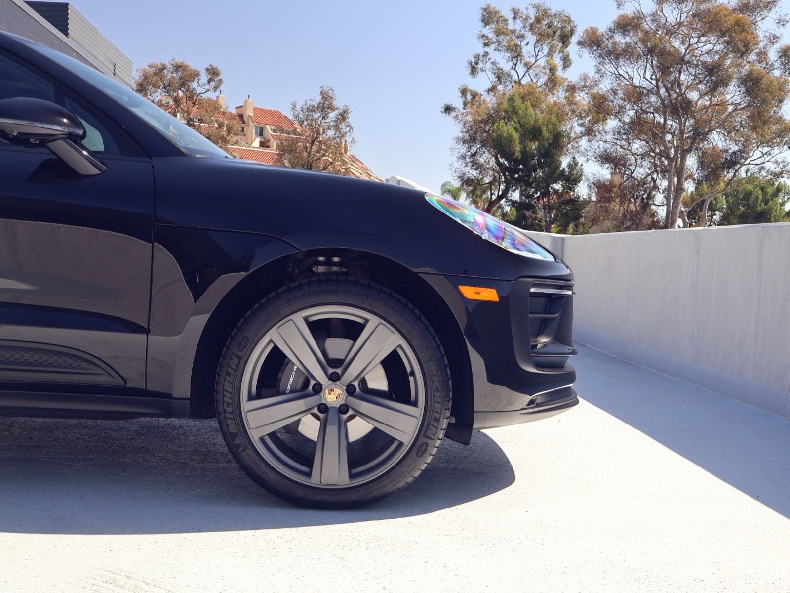 Certified 2026 Porsche Macan AWD/4WD image 11