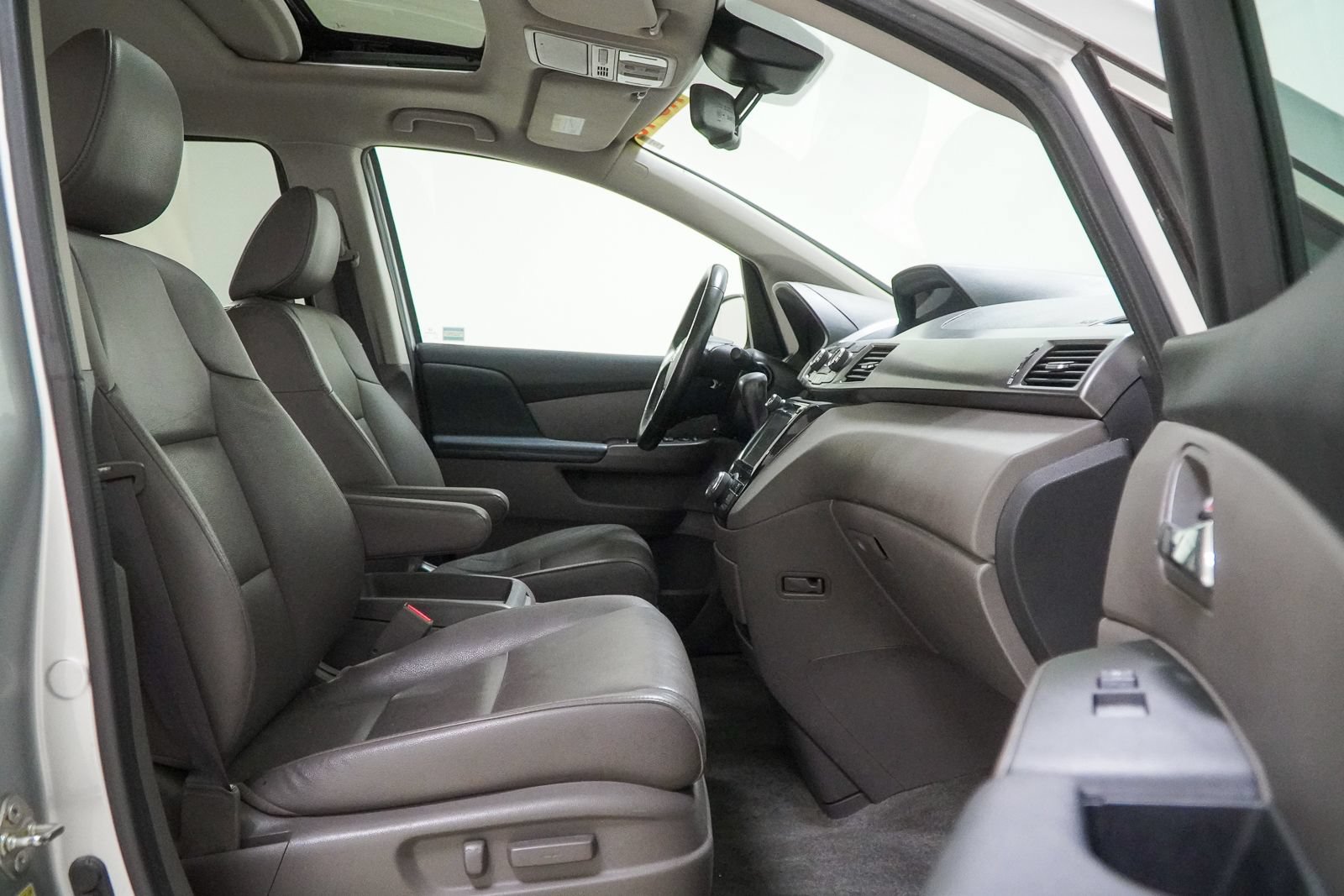 Used 2015 Honda Odyssey EX-L image 37