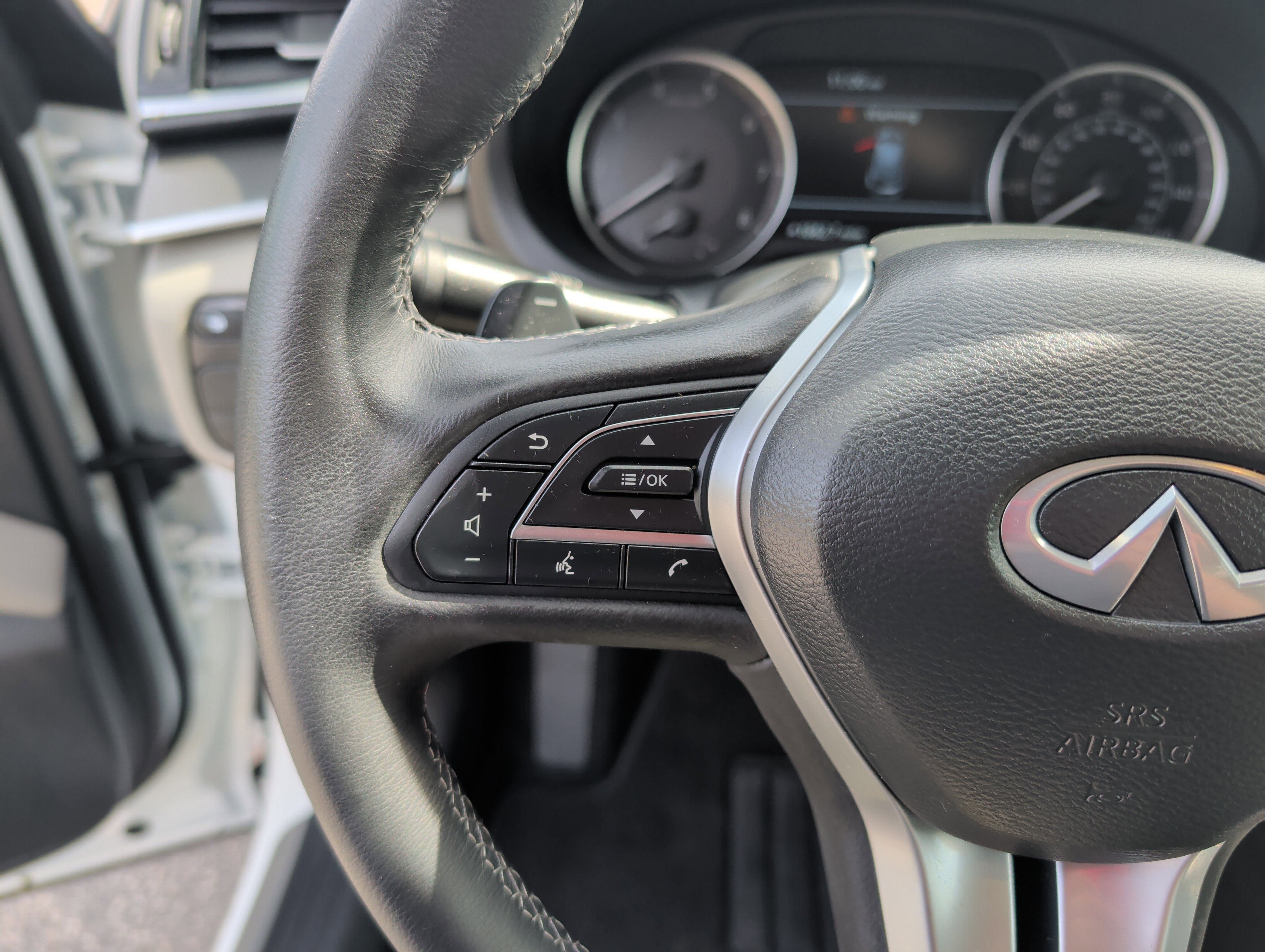 Certified 2025 INFINITI QX50 Luxe w/ Cargo Package image 19