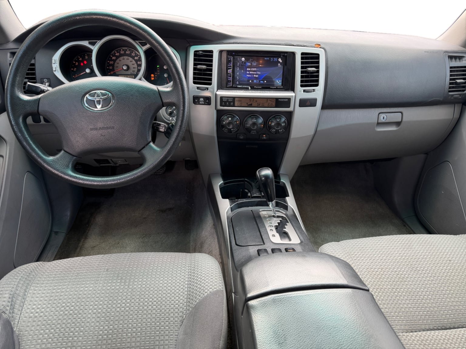 Used 2004 Toyota 4Runner SR5 RWD image 12