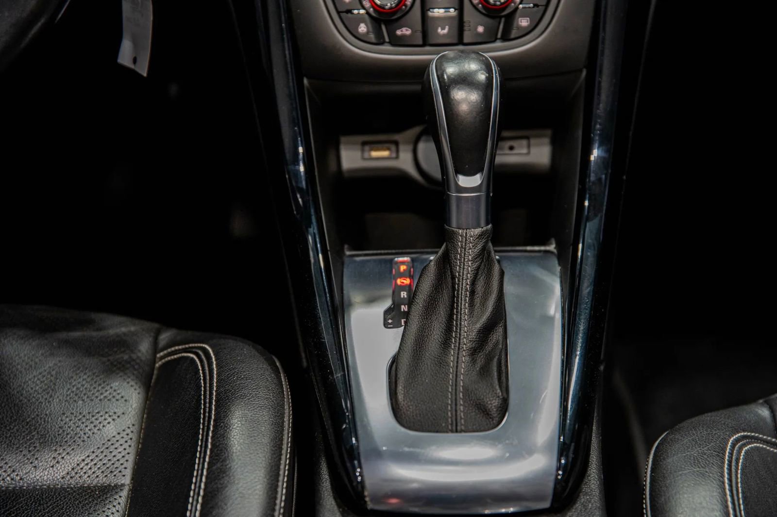 Used 2019 Buick Cascada Premium image 12