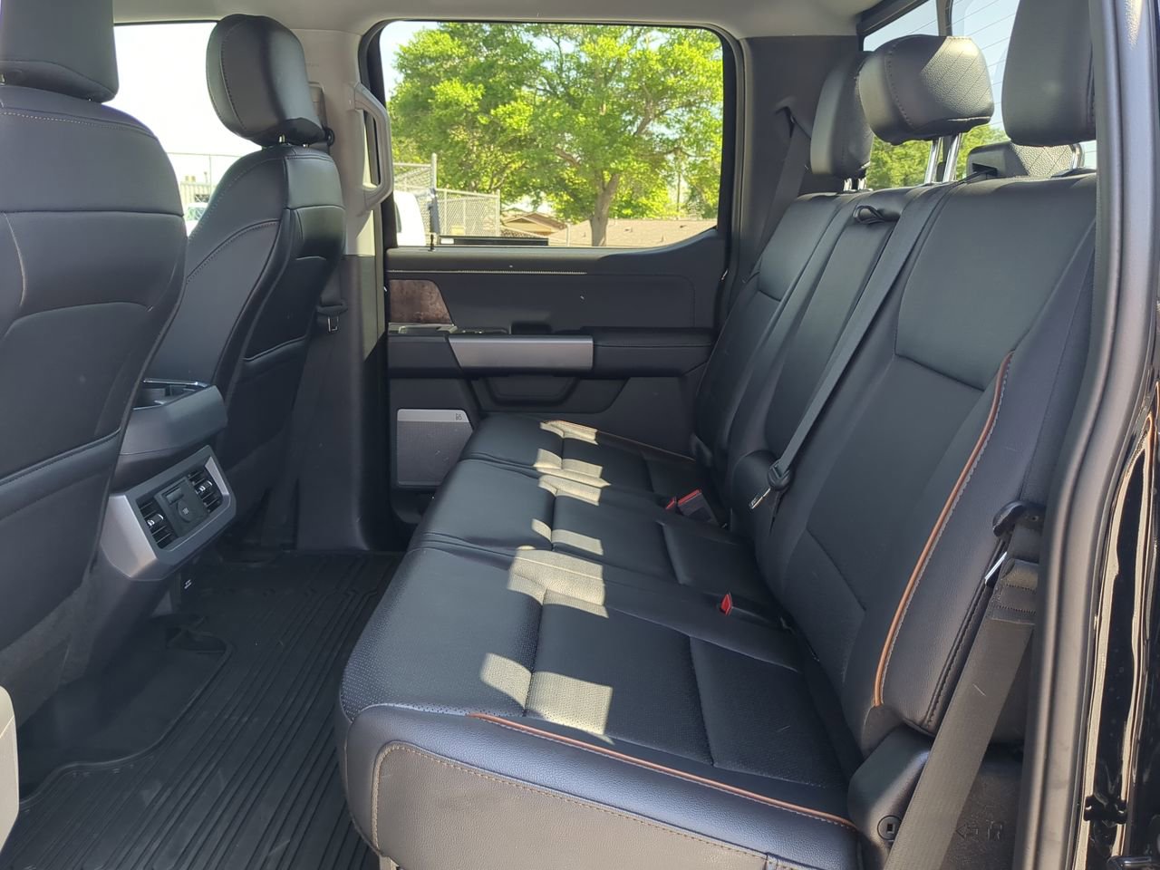 Used 2026 Ford F250 Lariat w/ Lariat Ultimate Package AWD/4WD image 12
