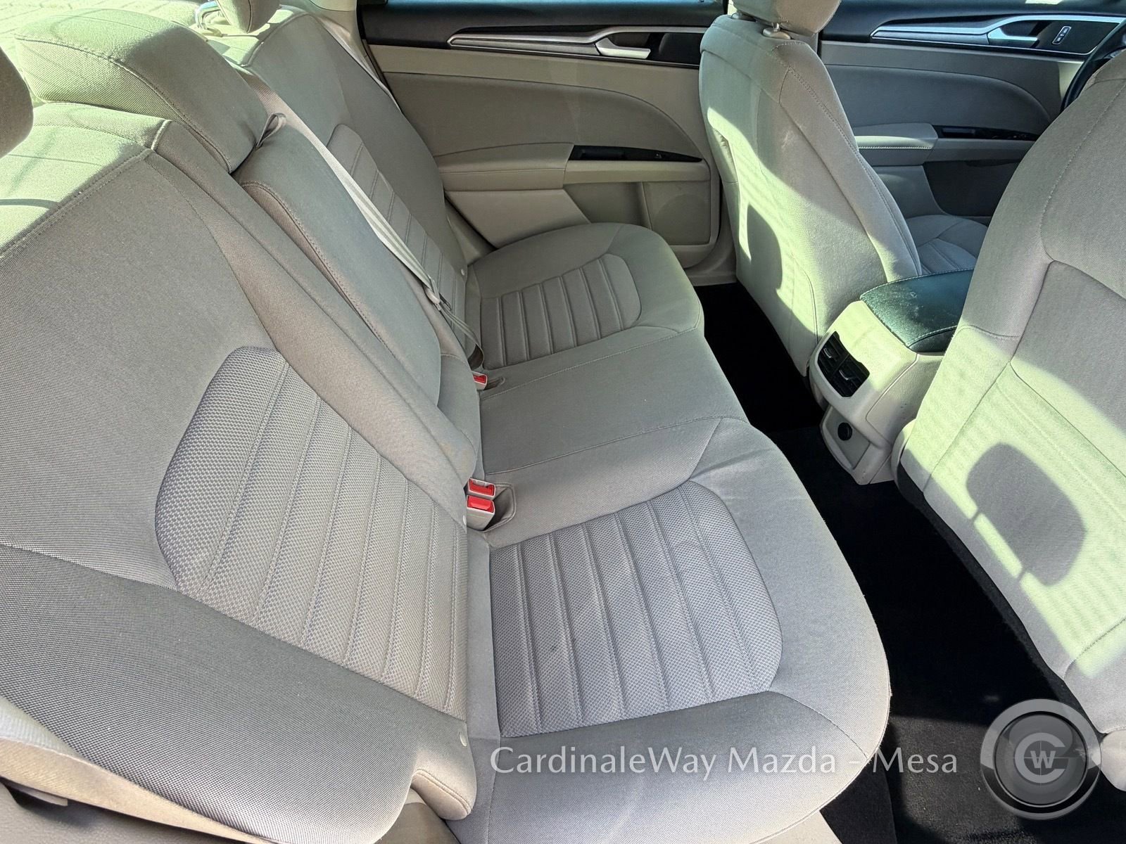 Used 2020 Ford Fusion SE image 13