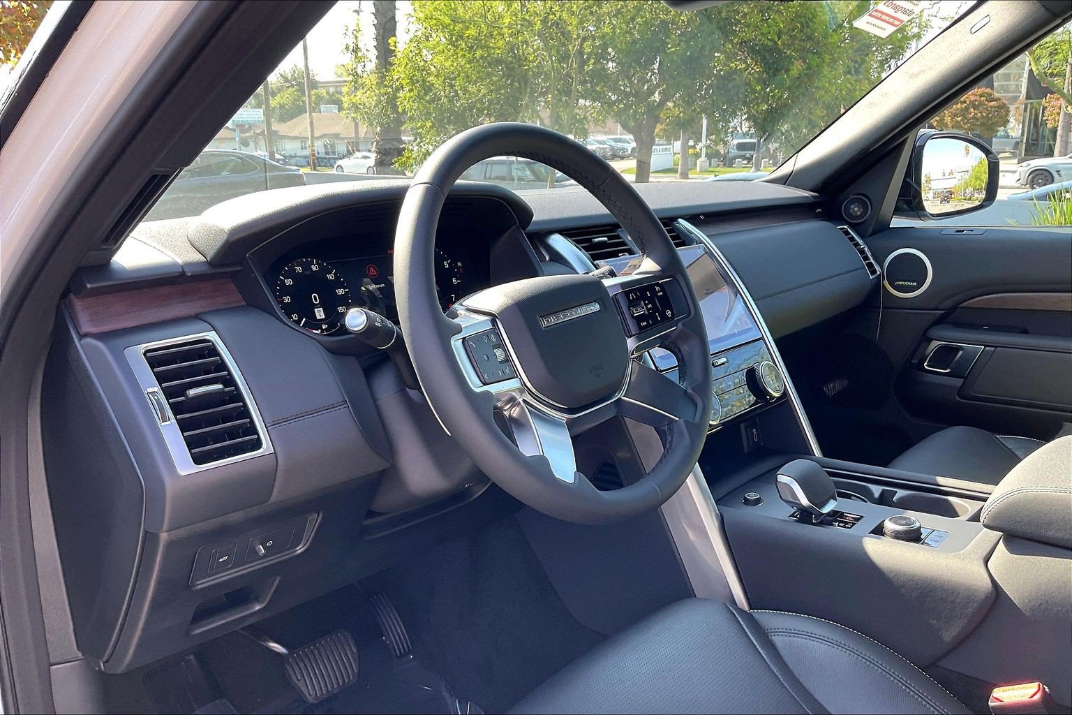 New 2026 Land Rover Discovery S AWD/4WD image 12
