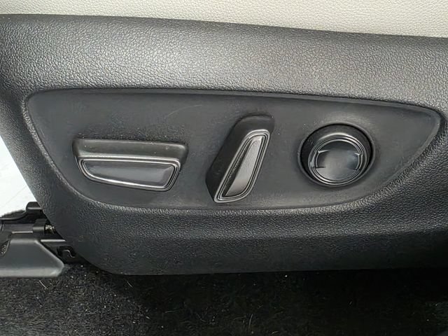 Used 2024 Toyota Grand Highlander AWD Hybrid image 13