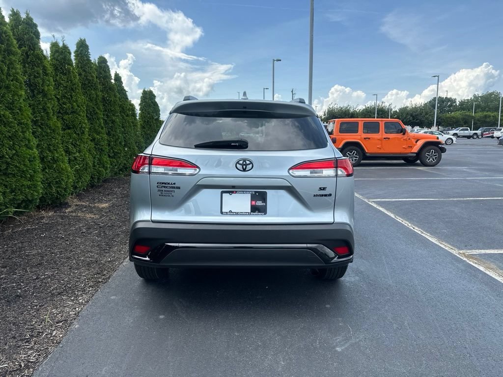 Certified 2023 Toyota Corolla Cross AWD Hybrid w/ Moonroof Package image 6