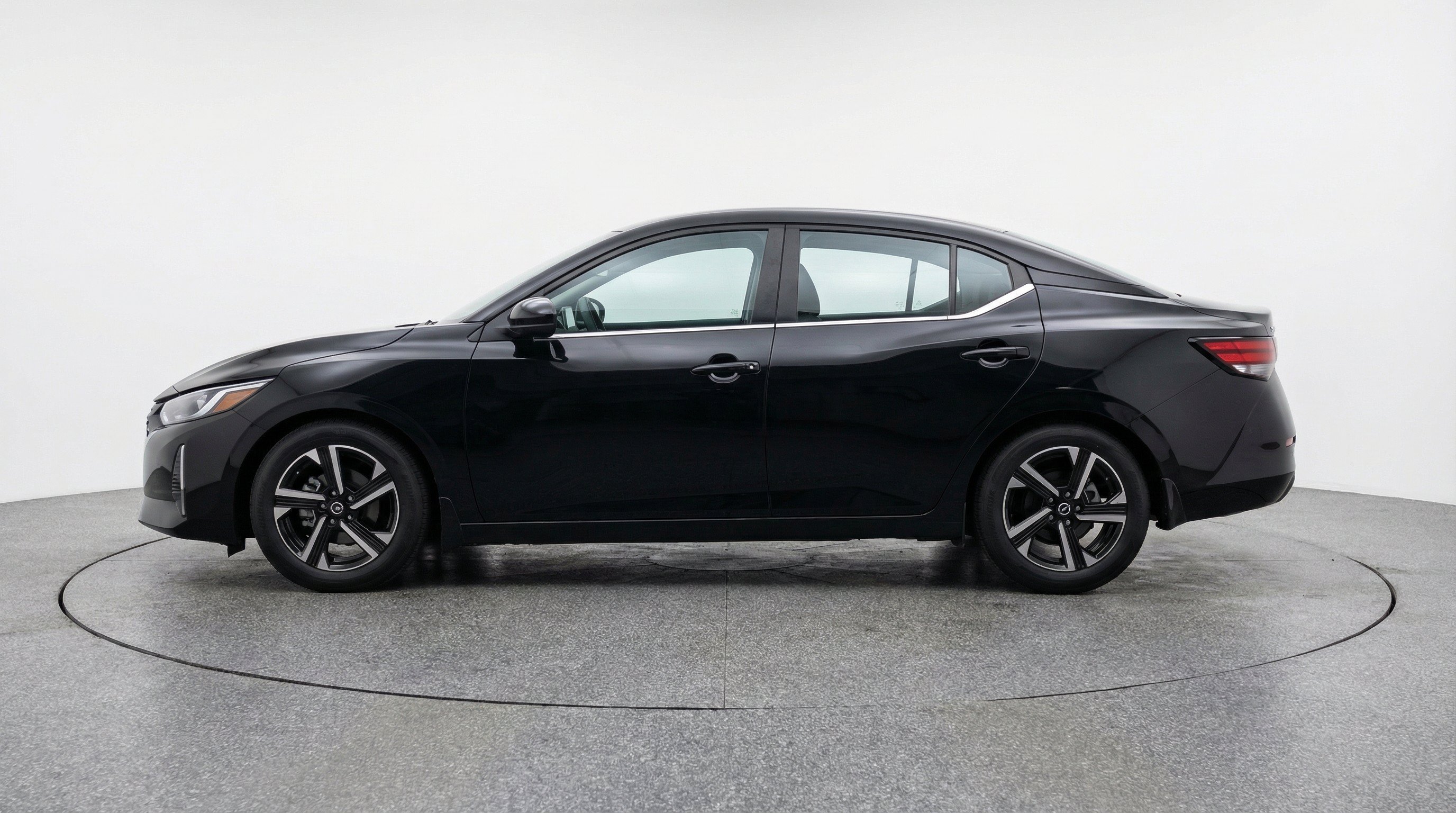 Used 2025 Nissan Sentra SV FWD image 5