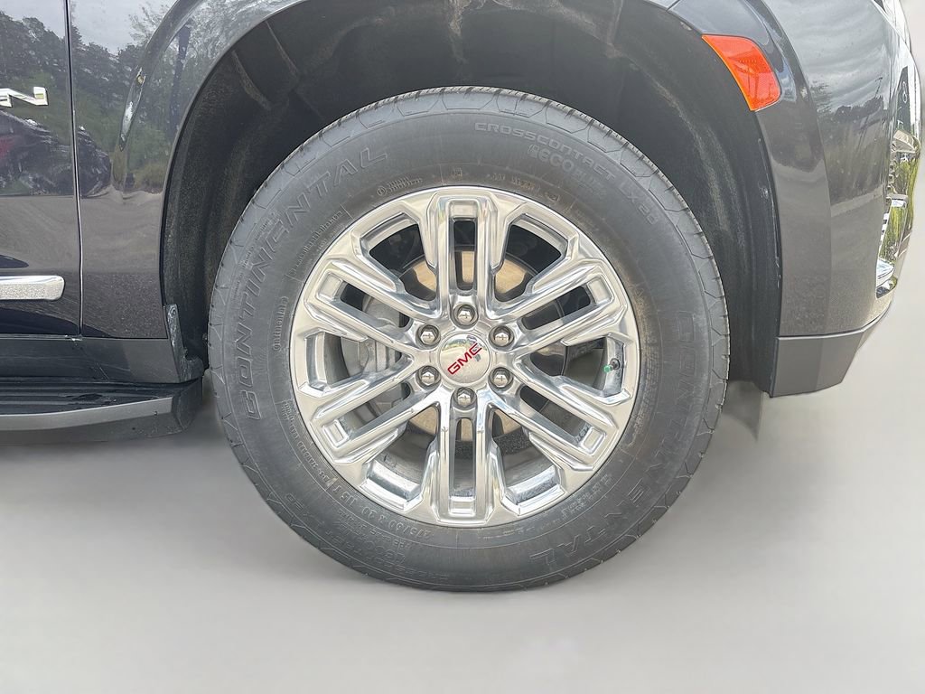 Used 2024 GMC Yukon XL SLT w/ SLT Luxury Package RWD image 12