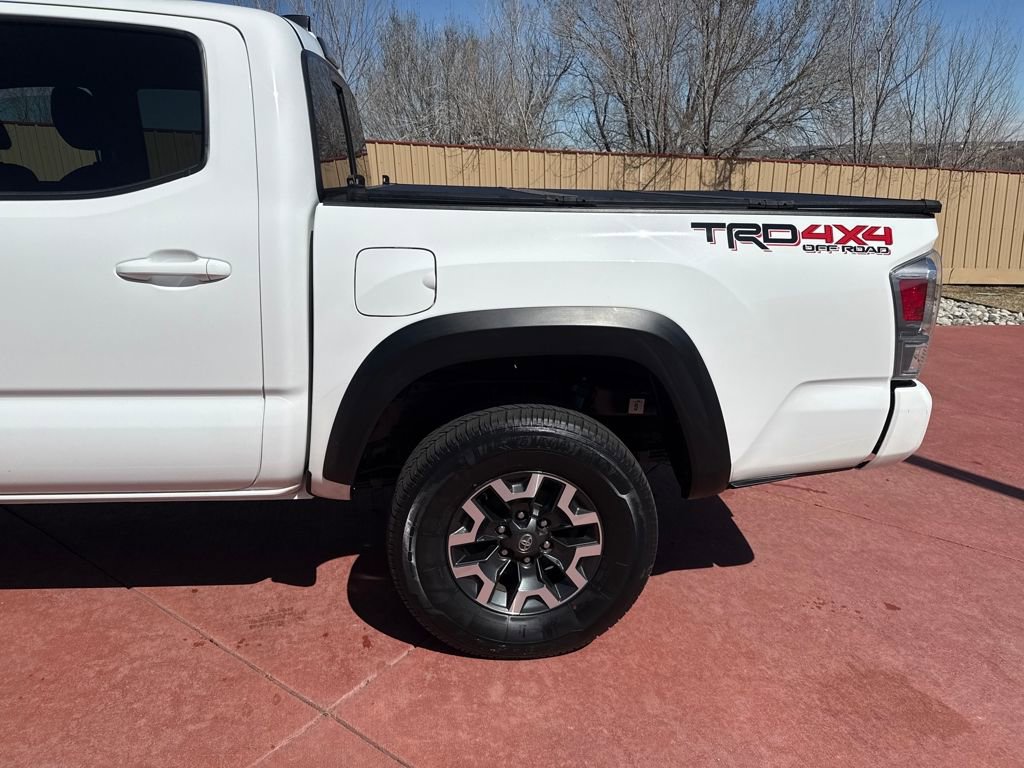 Used 2022 Toyota Tacoma TRD Off-Road w/ Technology Package AWD/4WD image 28