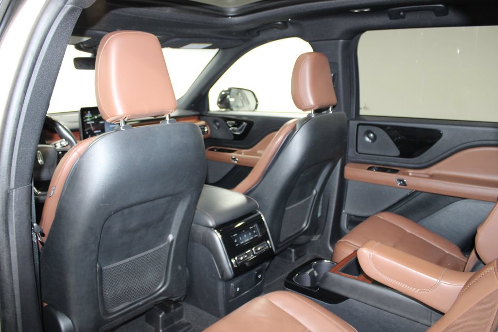 Used 2021 Lincoln Aviator Reserve w/ Equipment Group 201A AWD/4WD image 26