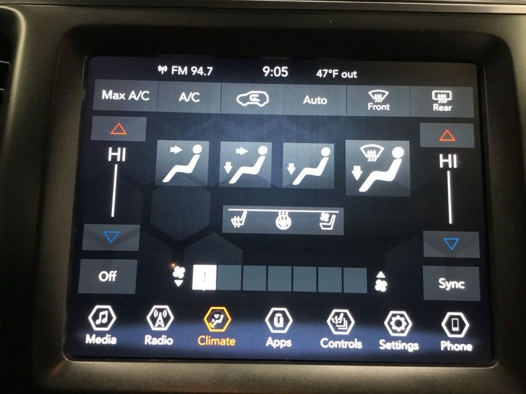 Used 2022 Jeep Cherokee Trailhawk AWD/4WD image 33