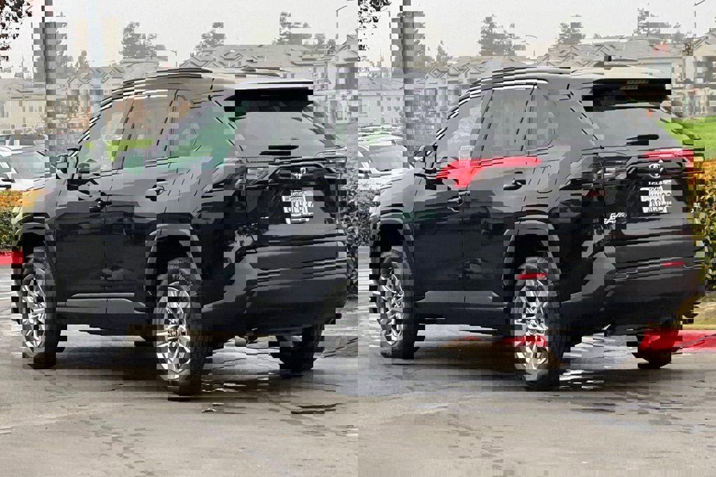 Used 2024 Toyota RAV4 XLE image 6